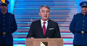 (VIDEO) Željko Komšić plačnim glasom poslao poruku bh. reprezentativcima: Ne zamjerite mi, molim vas…