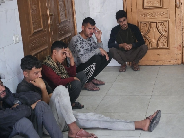 Izraelske snage nastavile napade na Gazu uprkos prekidu vatre: Ubijen Palestinac, uništeno više objekata Izraelske snage nastavile napade na Gazu uprkos prekidu vatre: Ubijen Palestinac, uništeno više objekata