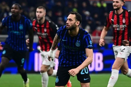 Fudbaleri Milana pobijedili Inter u milanskom derbiju