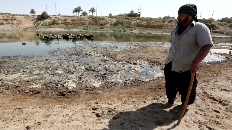 Nezapamćene suše u Iranu, grupna molitva za prizivanje kiše