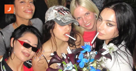 Čiste devojke su izašle. Neuredne devojke su unutra