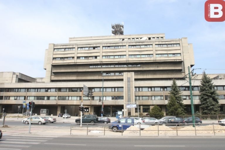 NE ČUJU ILI NE ŽELE DA ČUJU: Parlament BiH se poigrava sa sudbinom BHRT-a NE ČUJU ILI NE ŽELE DA ČUJU: Parlament BiH se poigrava sa sudbinom BHRT-a