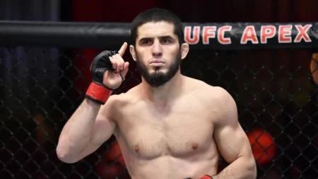 Makhachev ide po dvostruku titulu, Shevchenko stupa u istoriju