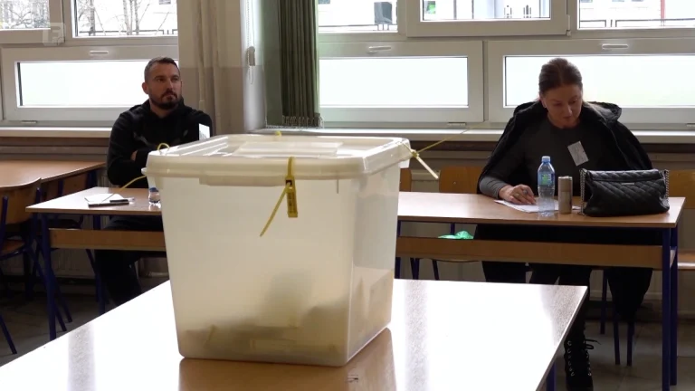 Pod lupom: Izlaznost i dalje niska, ponavljaju se nepravilnosti i propusti