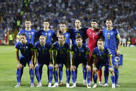 Selektori Barbarez i Lucescu odredili početne sasteve, Džeko predvodi napad Zmajeva