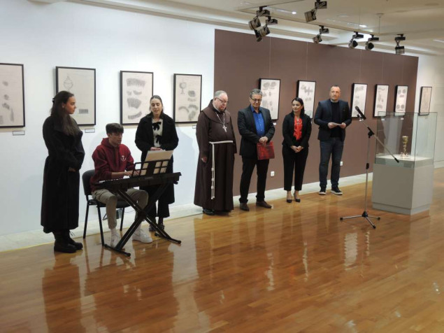 U Livnu otvorena izložba posvećena fra Anđelu Kaiću U Livnu otvorena izložba posvećena fra Anđelu Kaiću