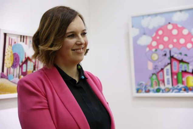 Humanitarna izložba Alene Gojak u Historijskom muzeju BiH povodom 20 godina umjetničkog rada Humanitarna izložba Alene Gojak u Historijskom muzeju BiH povodom 20 godina umjetničkog rada