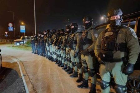 NA VISINI ZADATKA: Čestitke policiji, rumunski i srbijanski huligani bez šanse za incidente