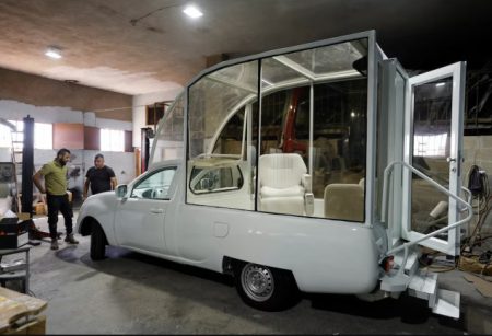 Papamobil pape Franje pretvoren u pokretnu kliniku za djecu Gaze