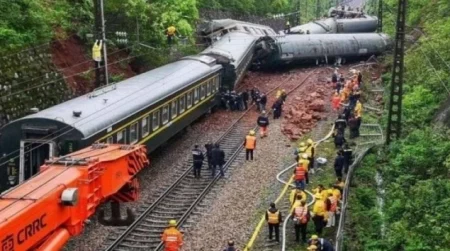 Voz udario grupu željezničkih radnika u Kini, 11 poginulih