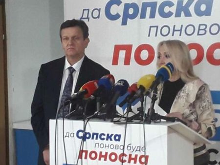 SDS ZATRAŽIO ANALIZU GRAFOLOGA I PONAVLJANJE IZBORA: Kako je moguće da je Karan imao 250 posto više glasova nego Dodik prije tri godine?