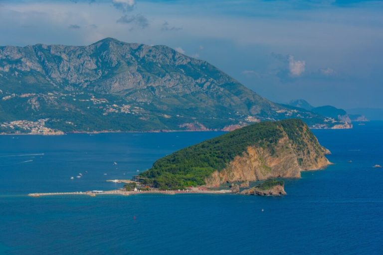 Thaksin Shinawatra mora platiti 542 miliona dolara poreza