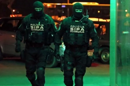Velika akcija SIPA-e u četiri općine: Uhapšeno 10 osoba, među njima i zatvorenik KPZ-a Orašje