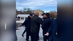 Incident ispred Doma Narodne skupštine između opozicije i stanovnika šatorskog naselja