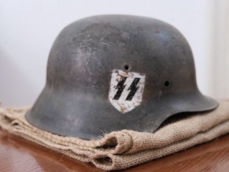 Košarac Schmidtu poslao nacistički šljem uz pismo puno uvreda i historijskih aluzija