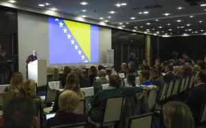 Bez istine nema pravde – konferencija u Sarajevu o tri decenije borbe za Srebrenicu