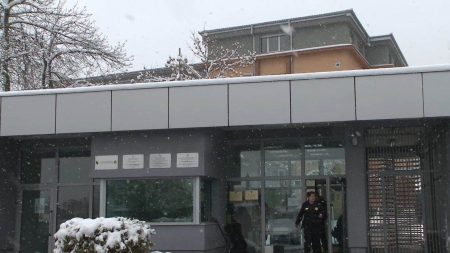 Milić i ostali: Obezbjeđenje autobusa u Bratuncu