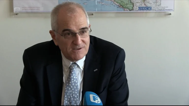 Ambasador Holtzapple: Stabilnost, dijalog i poštivanje Ustava ključni za napredak Ambasador Holtzapple: Stabilnost, dijalog i poštivanje Ustava ključni za napredak