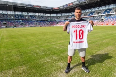 Podolski postao suvlasnik kluba za koji igra