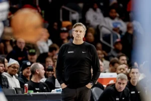 NBA liga kaznila trenera Minnesote Fincha sa 35.000 dolara