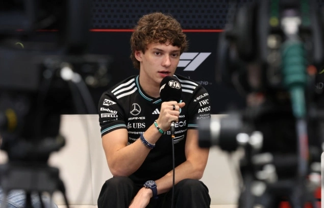 Red Bull izrazio žaljenje zbog komentara koji su doveli do prijetnji Antoneliju Red Bull izrazio žaljenje zbog komentara koji su doveli do prijetnji Antoneliju