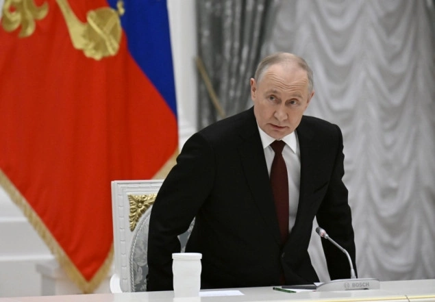 Putin odobrio bezvizni ulazak do 30 dana nekim kategorijama kineskih građana Putin odobrio bezvizni ulazak do 30 dana nekim kategorijama kineskih građana