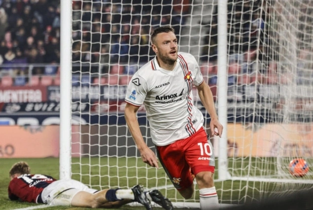 Jamie Vardy najbolji igrač Serie A u novembru Jamie Vardy najbolji igrač Serie A u novembru