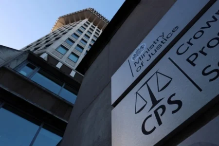 Velika Britanija greškom pustila još 12 zatvorenika, dvojica i dalje na slobodi