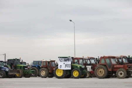 Poljoprivrednici širom Grčke pojačavaju pritisak: Blokade granica, puteva i najava novih protesta