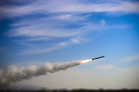 Iranska Revolucionarna garda lansirala rakete u Omansko more