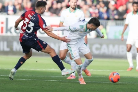 Cagliari sa igračem više pobijedio Romu u Seria A Cagliari sa igračem više pobijedio Romu u Seria A