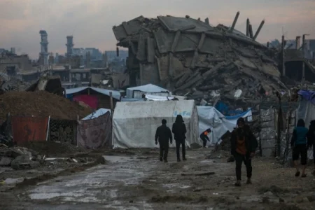 Više područja u Pojasu Gaze pogođeno izraelskim napadima unatoč primirju