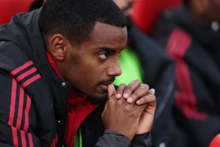 Fudbaler Liverpoola Isak operisan, nekoliko mjeseci van terena