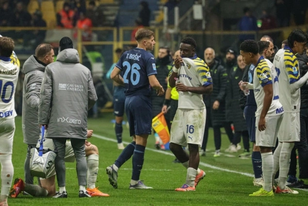 Lazio sa dva igrača manje na gostovanju pobijedio Parmu u Serie A Lazio sa dva igrača manje na gostovanju pobijedio Parmu u Serie A