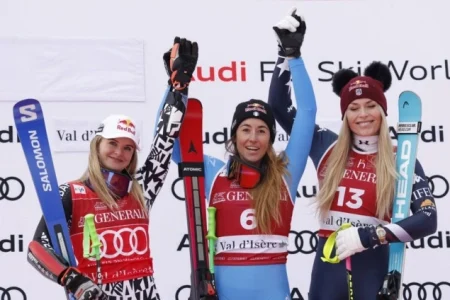 Goggia slavila u superveleslalomu u Val dIsereu, Muzaferija bez bodova