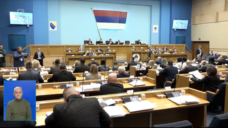 Budžet u sjeni: Avioni, arbitraže i rasprava na engleskom u NSRS-u