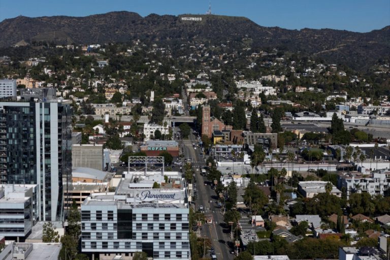 Paramount pokreće neprijateljsku ponudu za preuzimanje Warner Bros. Discoveryja Paramount pokreće neprijateljsku ponudu za preuzimanje Warner Bros. Discoveryja