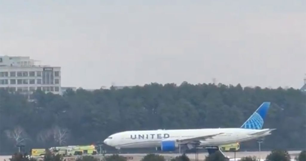 Motor Boeing 777 otkazao prilikom polijetanja (VIDEO)