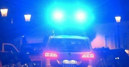 Uhvaćen sa lažnim dokumentima BiH, pod uticajem droge i sa oružjem Uhvaćen sa lažnim dokumentima BiH, pod uticajem droge i sa oružjem