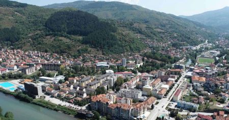 Foča priprema esej o statusu grada