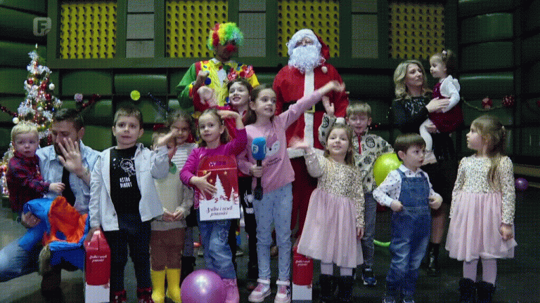 Tradicionalna podjela novogodišnjih paketića za djecu uposlenika RTVFBiH