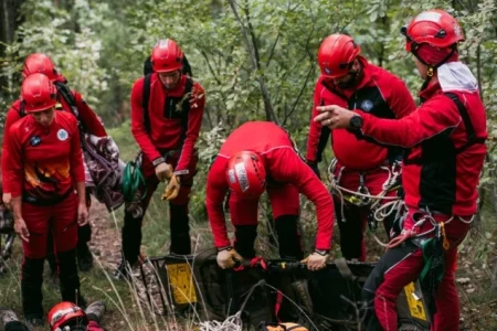 Na Visočici poginuo planinar, spasioci pokušavaju da dođu do njegovog prijatelja Na Visočici poginuo planinar, spasioci pokušavaju da dođu do njegovog prijatelja