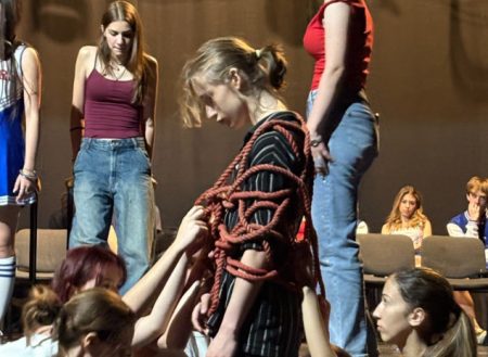 Na sceni Kamernog teatra 55 predstava o vršnjačkom nasilju 13 razloga zašto