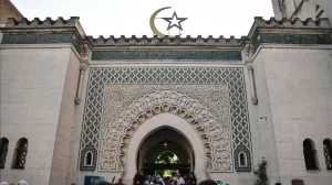 Strašno: Primjerci Kurana pocijepani i bačeni u francuskoj džamiji