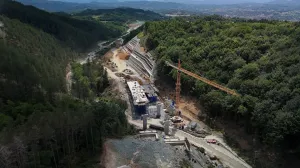 (FOTO) Evropsko tužilaštvo vodi istragu: A kako teku radovi na naskupljoj dionici koridora 5c