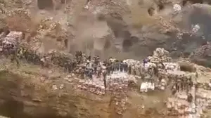 Drama na rijeci: Najmanje 37 osoba se vodi kao nestalo nakon prevrtanja broda