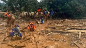 Užasni prizori iz Azije: U poplavama poginulo najmanje 900 ljudi, traga se za stotinama
