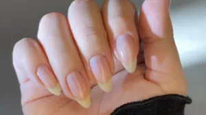 Treba li mazati lice prije spavanja? Dermatolog otkriva istinu o noćnim kremama