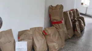 Pretres u Novom Travniku: U kući krio drogu, zaplijenjeni i pištolj, municija i okviri za puške