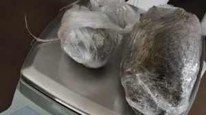 Akcija Trokut u centru Sarajeva: Odjel za droge uhvatio dilera, zaplijenjeni heroin i marihuana